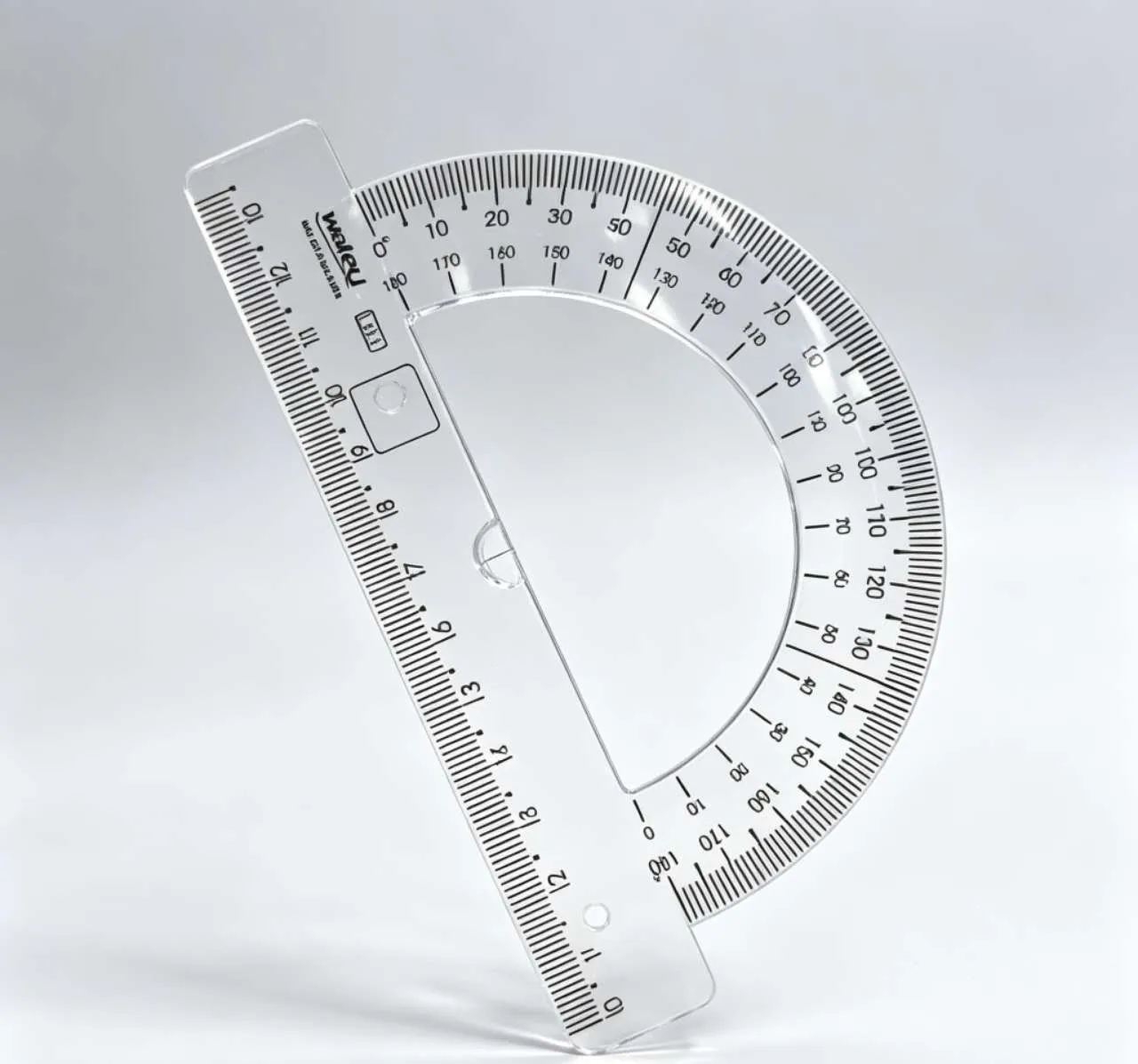 Transferidor transparente de plástico 15cm, material escolar, ideal para desenho e medição