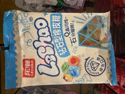 Bala de gelatina formato diamante