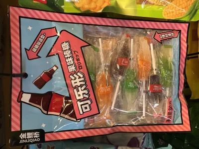 Pirulito de refrigerante sabor cola