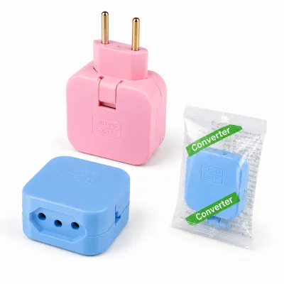 Adaptador de tomada Conatec, disponível em três cores, compatível com várias tomadas, design portátil