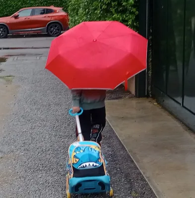 Guarda-chuva infantil com pontas de segurança
