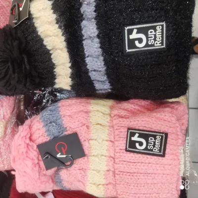 Gorro de tricô, design de listras bicolores, ideal para aquecer no inverno, marca: supreme