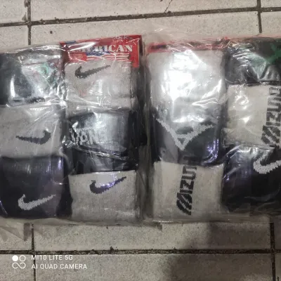 Conjunto de meias Nike, unissex, cores preto e cinza, confortáveis e respiráveis, adequadas para uso diário
