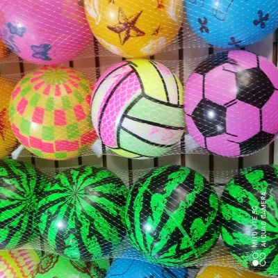 Conjunto de bolas coloridas para crianças, incluindo futebol, basquete e vôlei, ideal para atividades ao ar livre, cores vibrantes