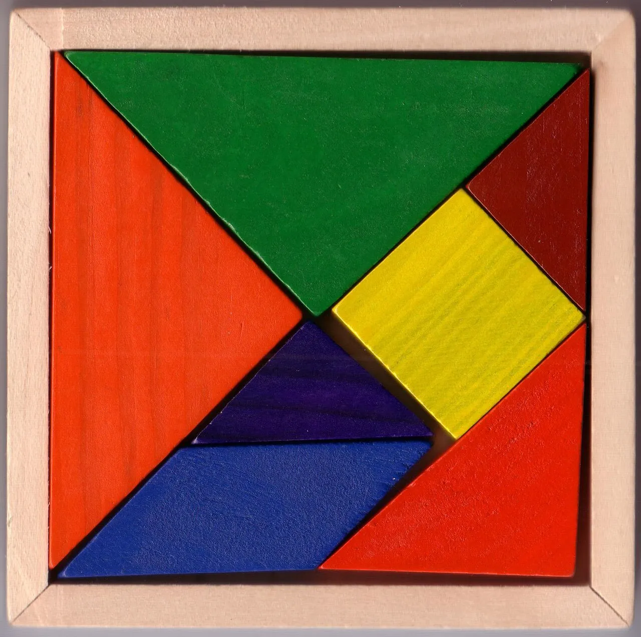 Tangram de madeira 7 peças com moldura
