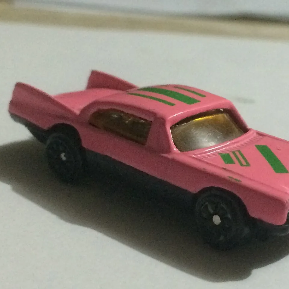 Carrinho de metal clássico 1:64 (display com 24)