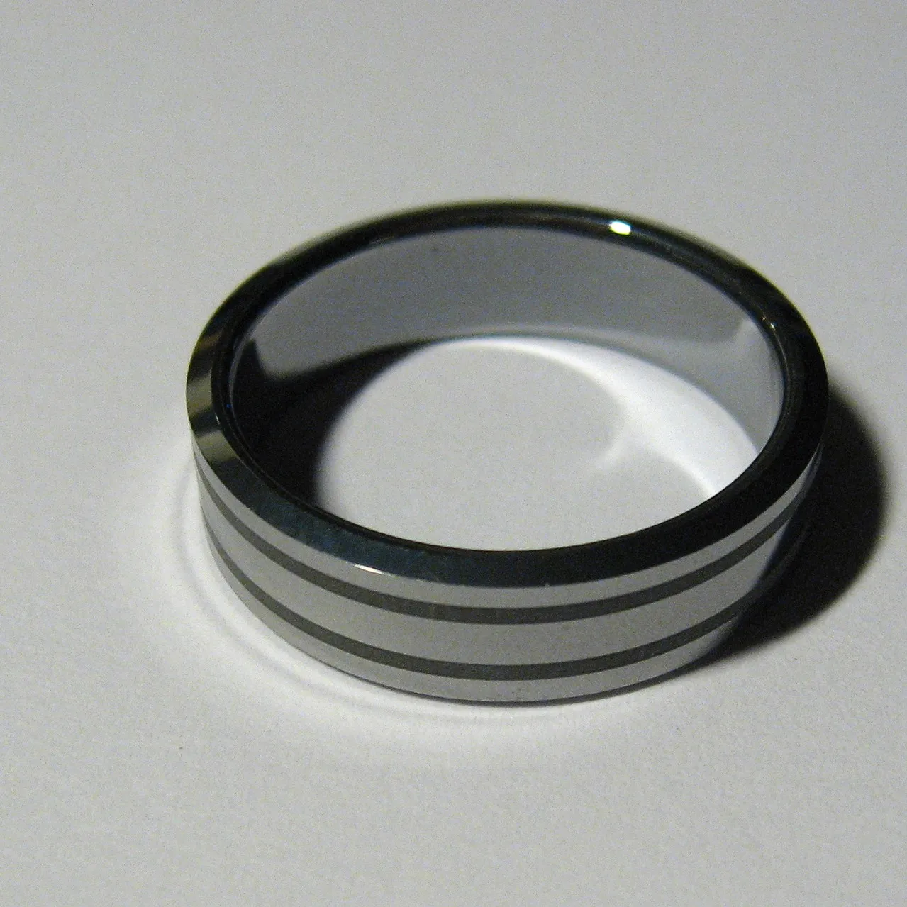 Aliança tungstênio 6 mm com frisos prata