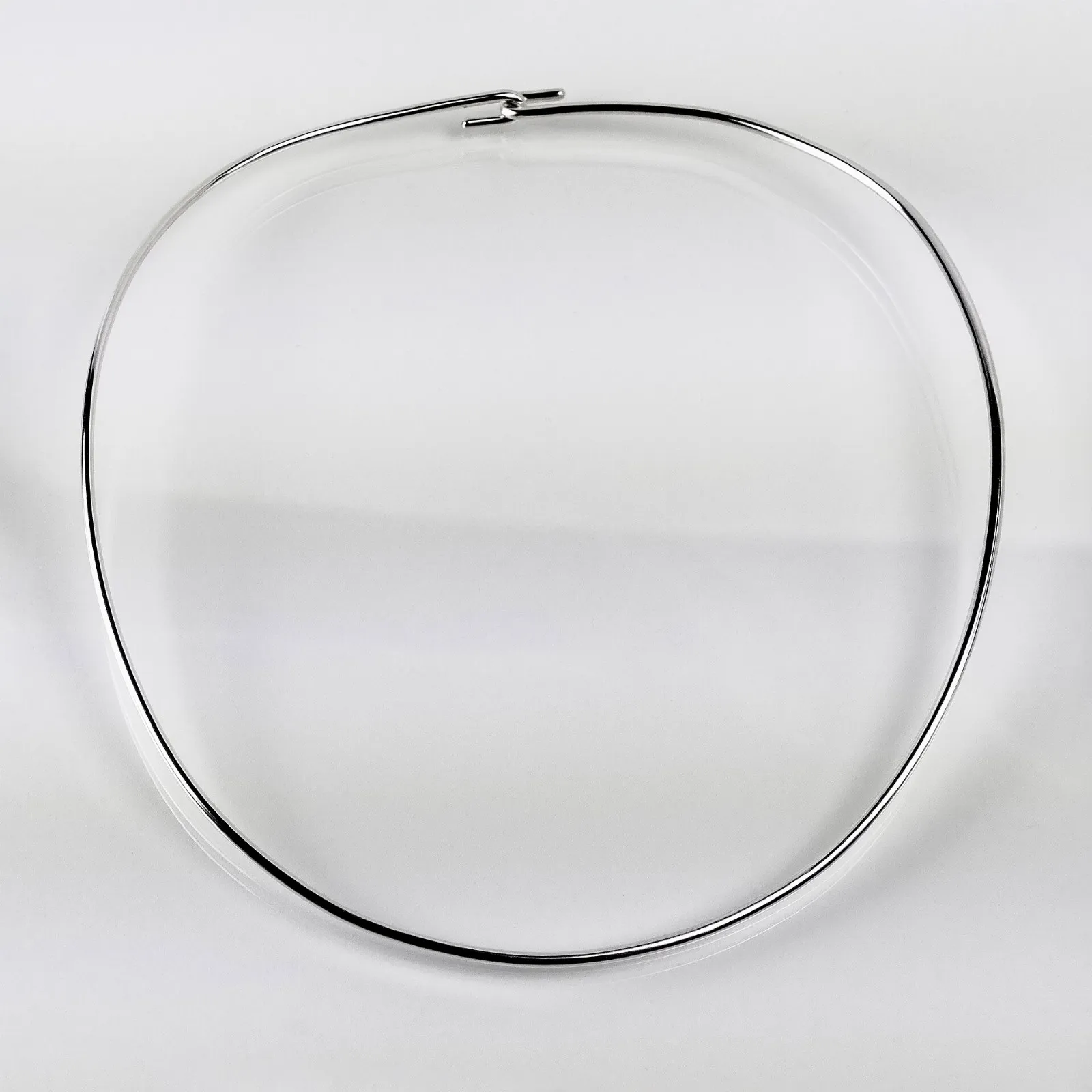 Choker rígido prata 925 2 mm