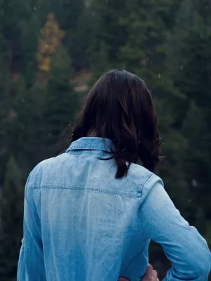 Jaqueta jeans clássica lavagem média