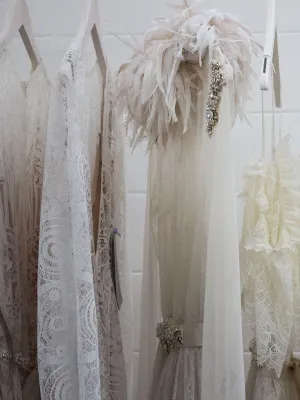 Vestido longo de tule bordado