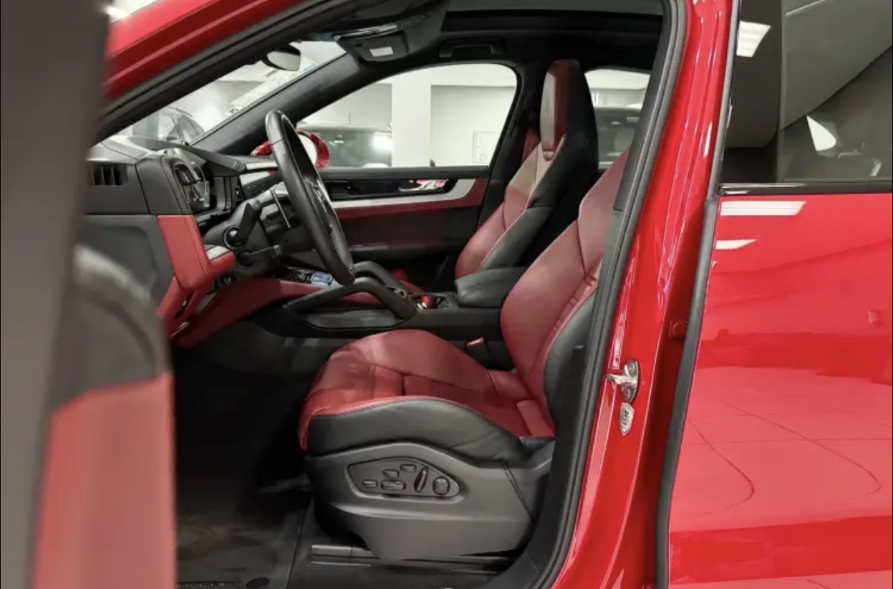 急卖！ 保时捷 CAYENNE 2025年