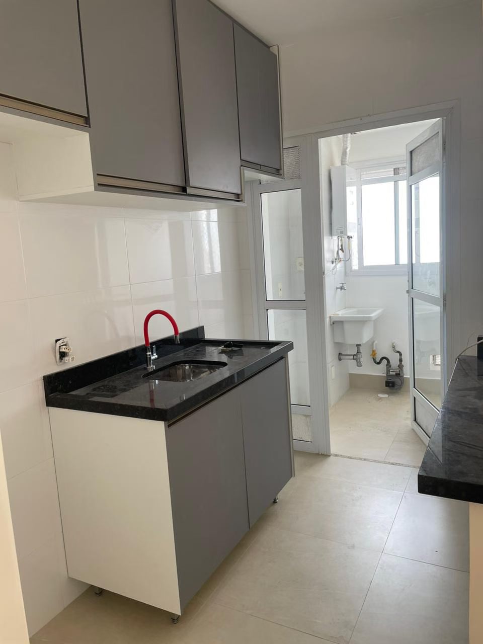 Brás出租: 两室一厅、一个车位