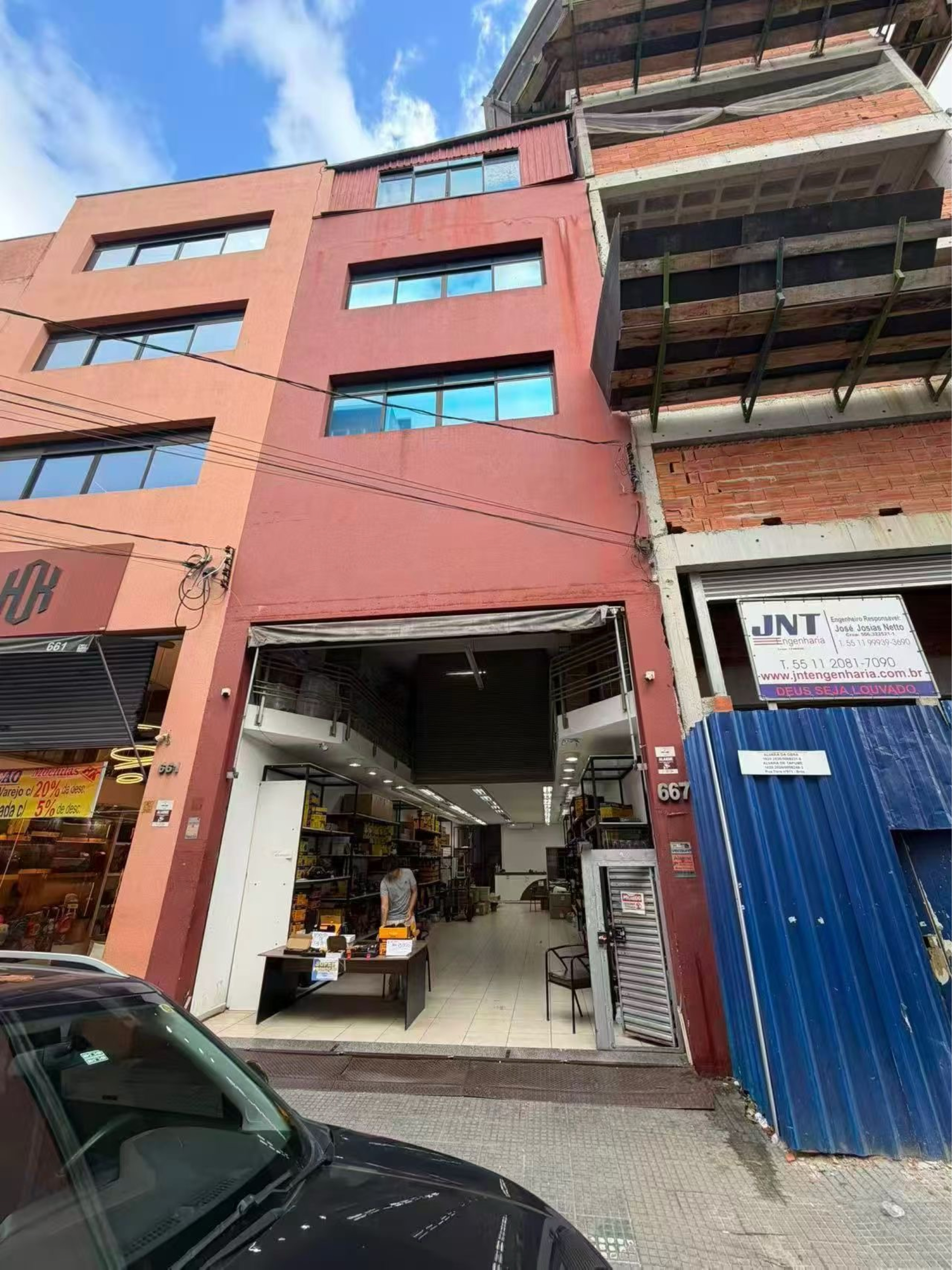 圣保罗rua tiers。PARI有店面转让出租!700方左右!四层楼