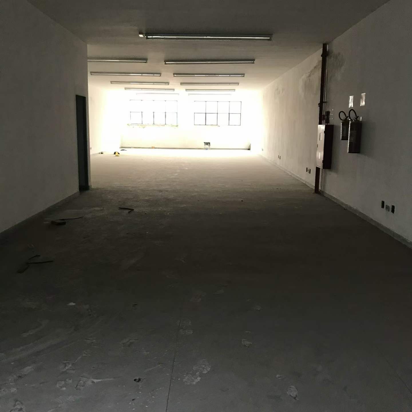 出租bras的仓库
