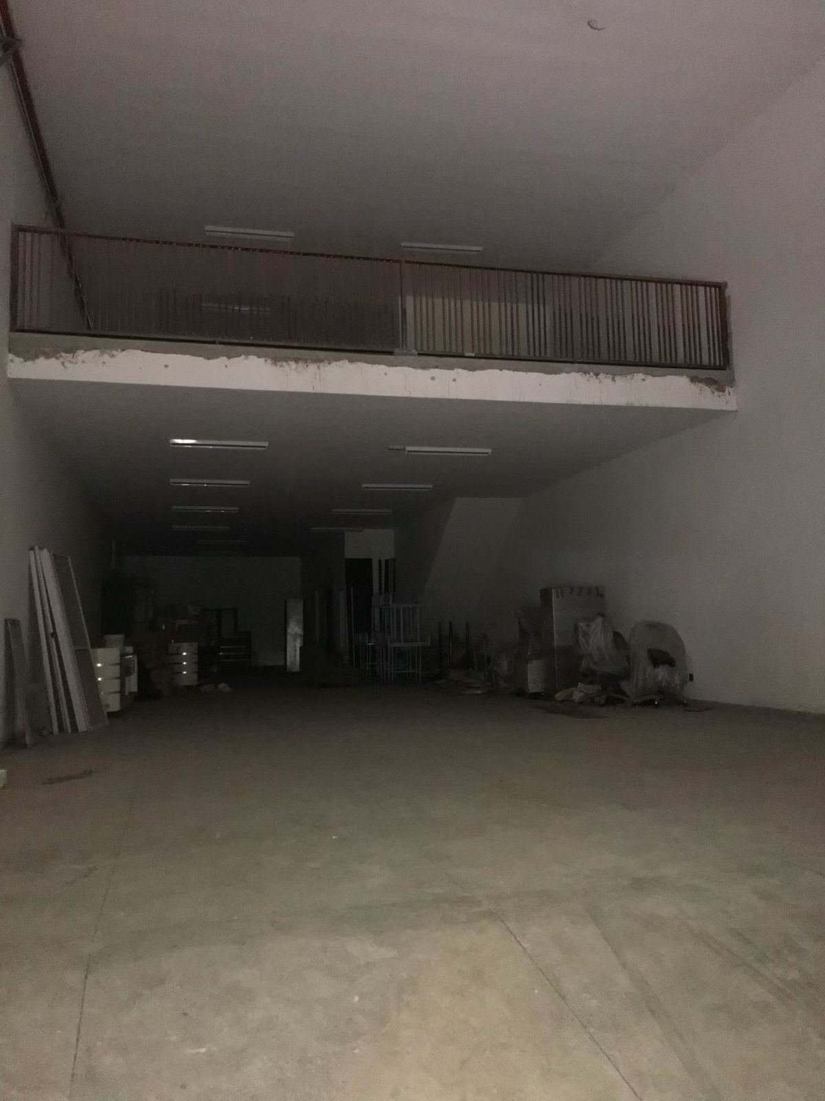 出租bras的仓库