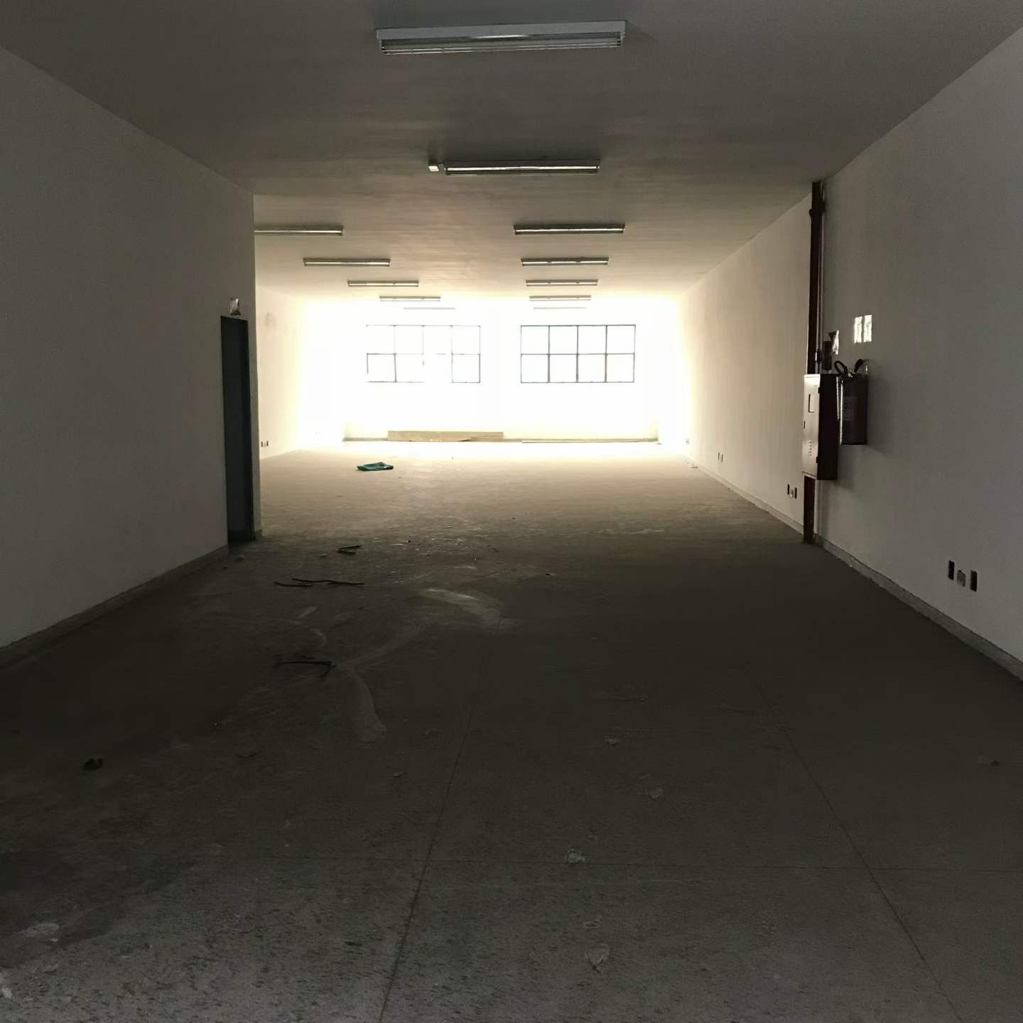 出租bras的仓库