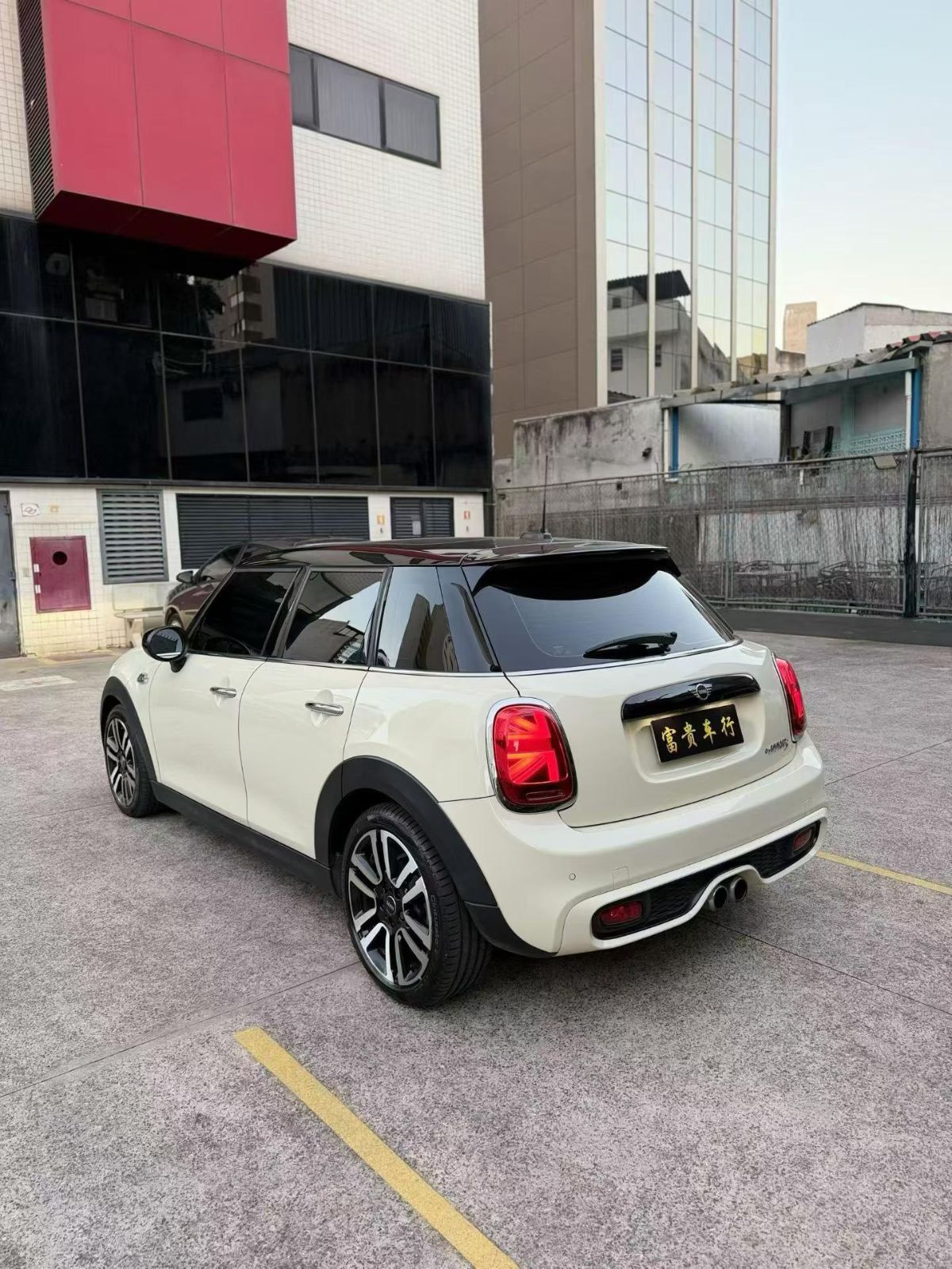 出mini cooper s 2.0