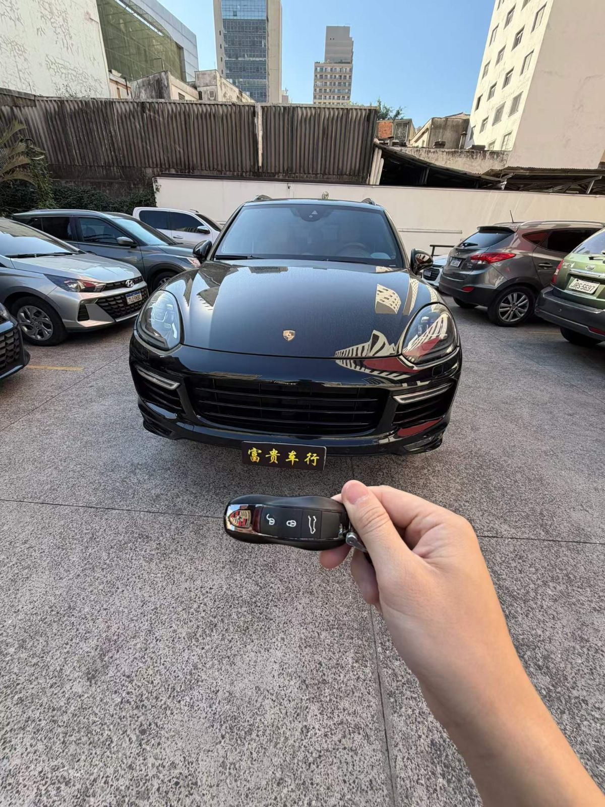 出保时捷卡宴