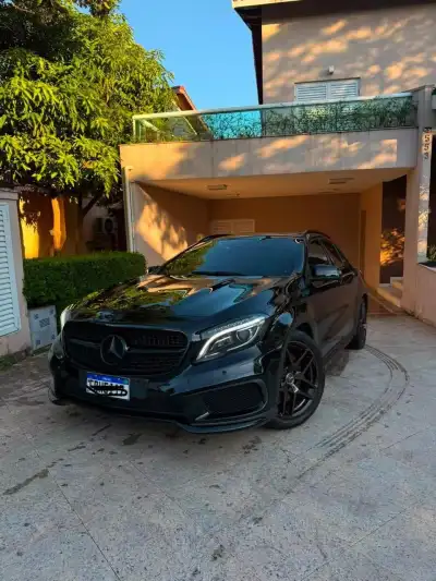 奔驰 GLA 45 AMG