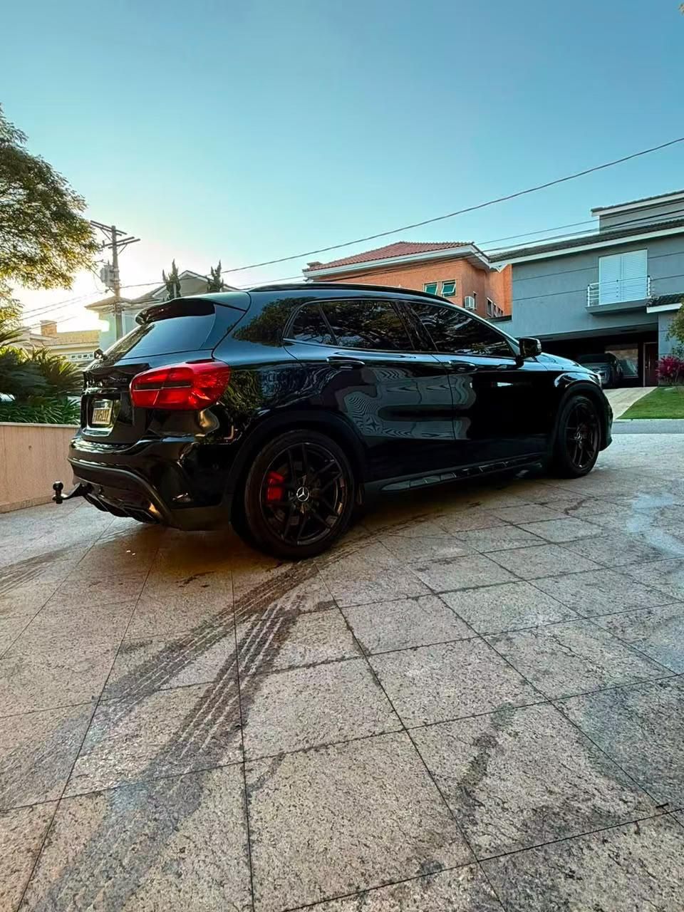 奔驰 GLA 45 AMG
