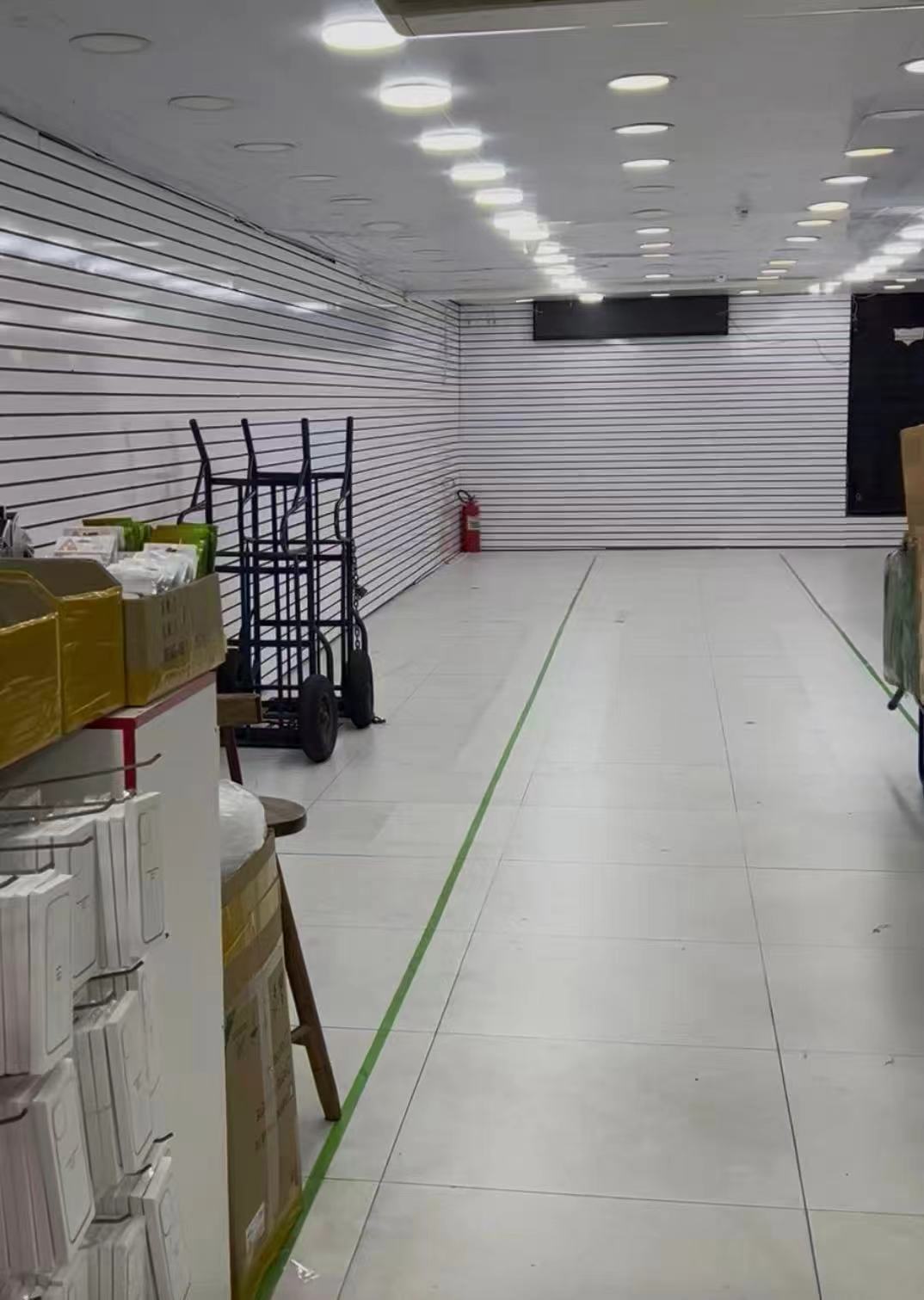 25街 page/orintal 对面 店铺出租/转让