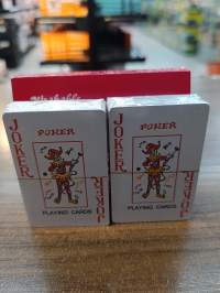 扑克游戏纸牌，JOKER品牌，经典设计，适合家庭聚会和娱乐