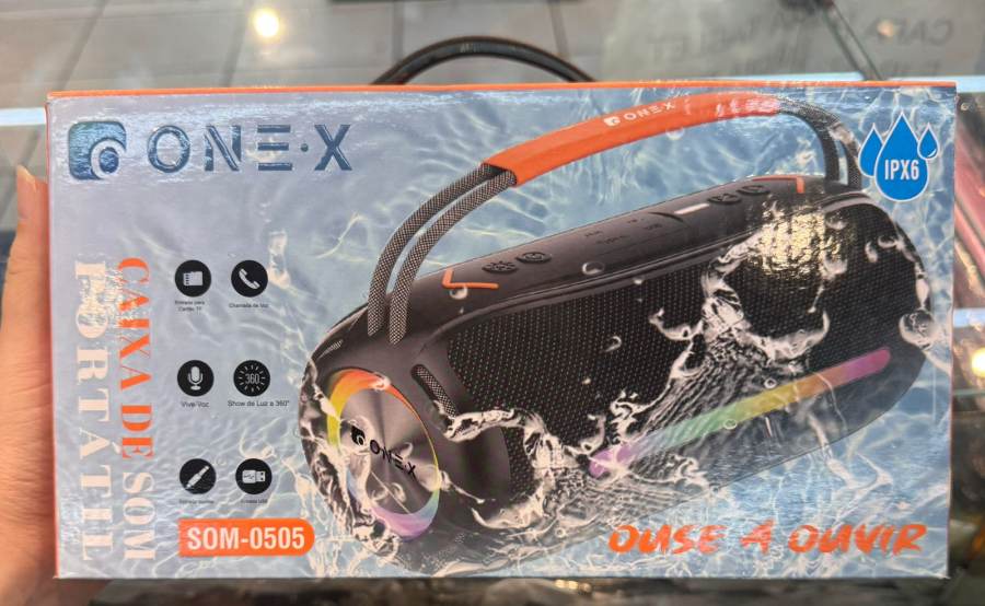 ONEX SOM-0505 便携式蓝牙音箱 IPX6 防水 多彩灯光