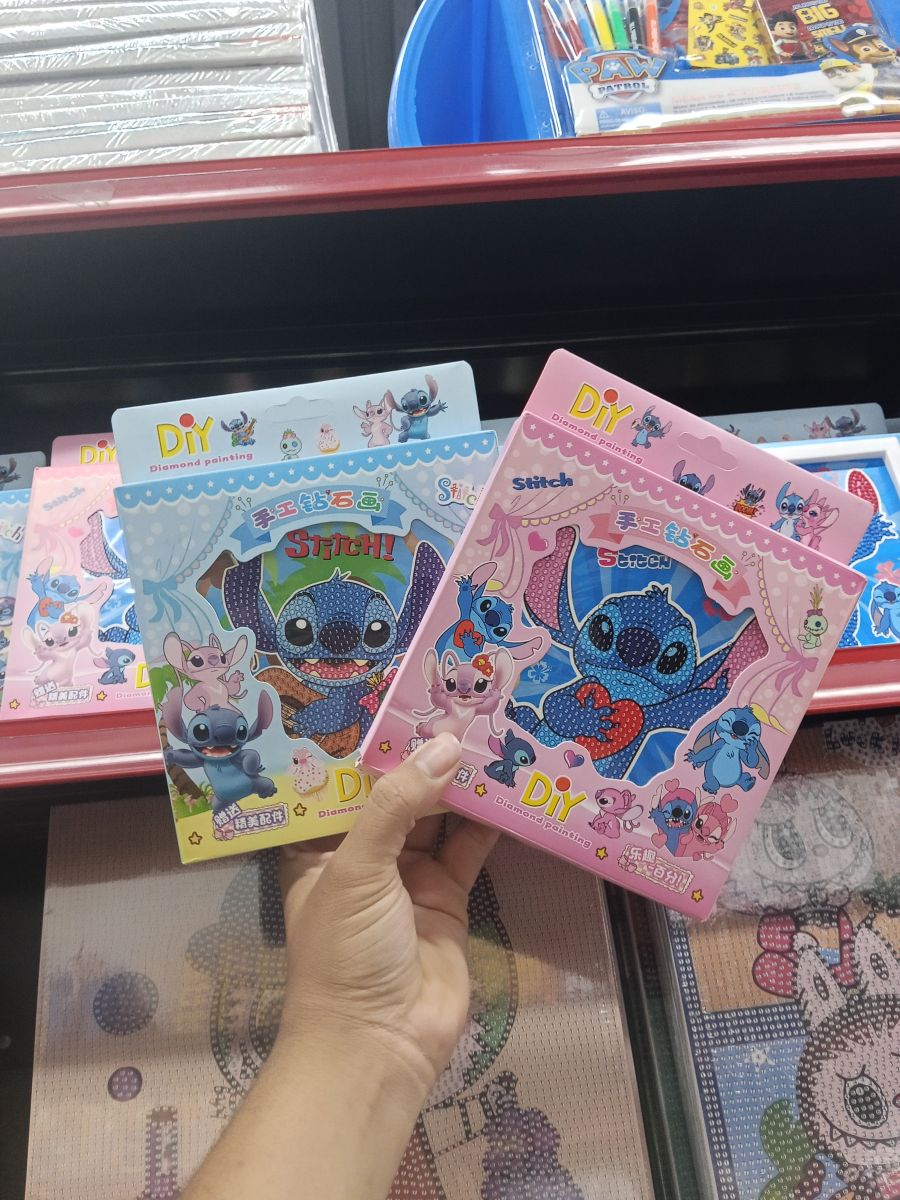迪士尼创意DIY拼图书，斯蒂奇与艾莉，适合儿童，色彩鲜艳，培养动手能力