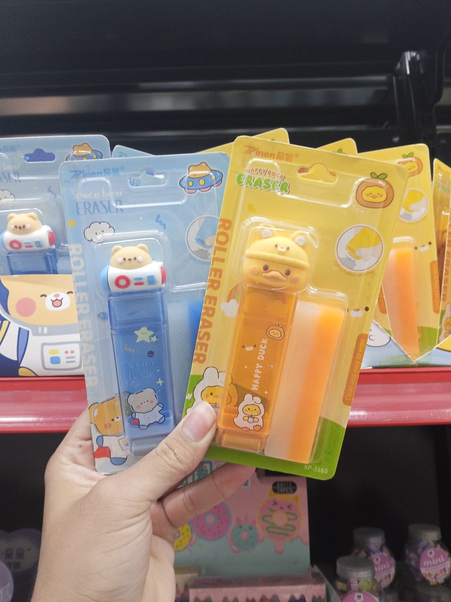 可爱卡通橡皮擦 旋转式 适合学生使用 颜色多样