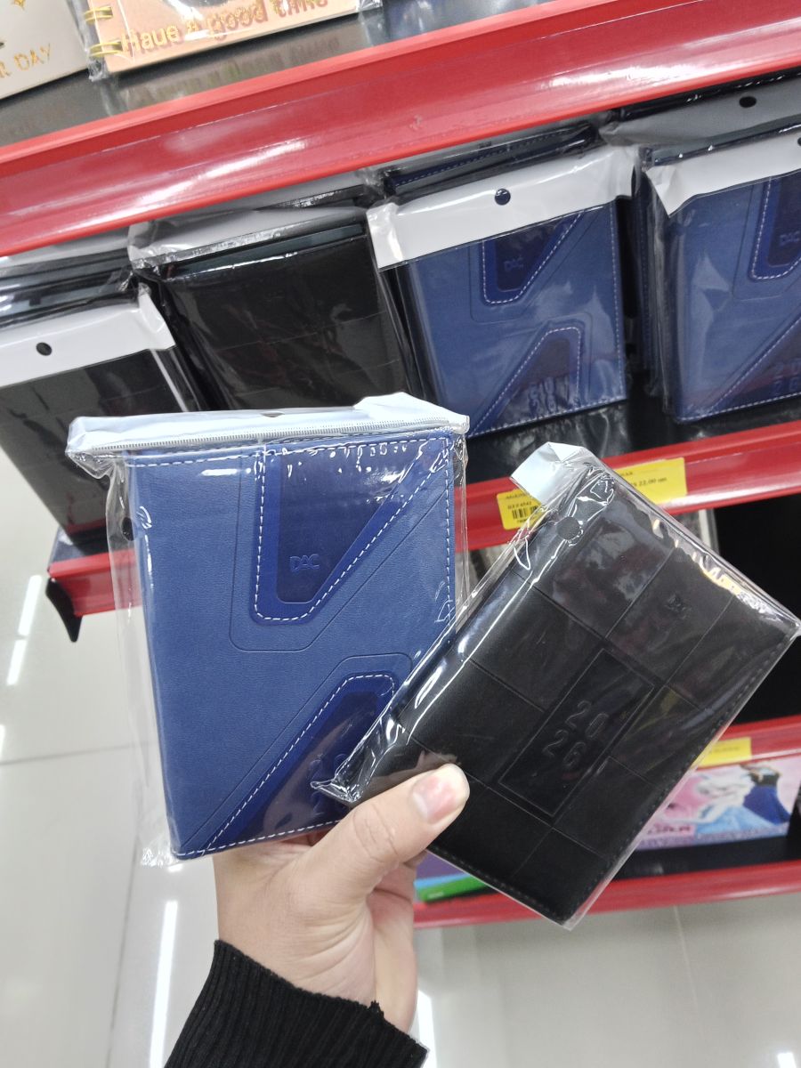 DC品牌多功能本子，蓝色与黑色可选，适合学生和办公使用