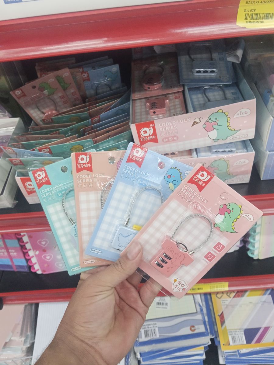 可爱卡通线缆锁，适用于数据线，四种颜色可选