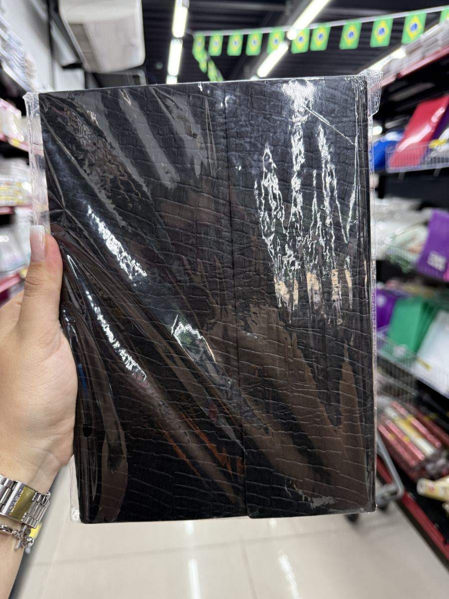 红色A5皮面日程本，适合学生和办公使用