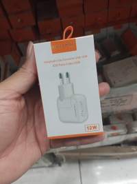 HMASTON 12W USB充电头，适用于iOS设备，便携设计，快速充电