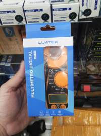 LUATEK数字万用表，型号UM28，测量电压、电流、阻抗，便携式设计