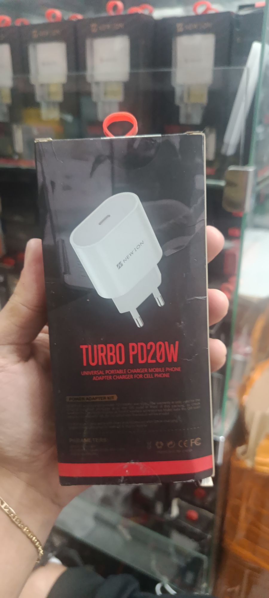 NEWION 20W Turbo PD快充充电器 NCA-101，适用于多种设备，快速充电，便携设计