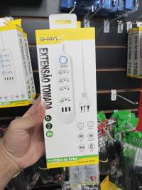 B-MAX BM-869AA 排插，带5个插孔和2个USB接口，额定功率2500W，适用于220V电压