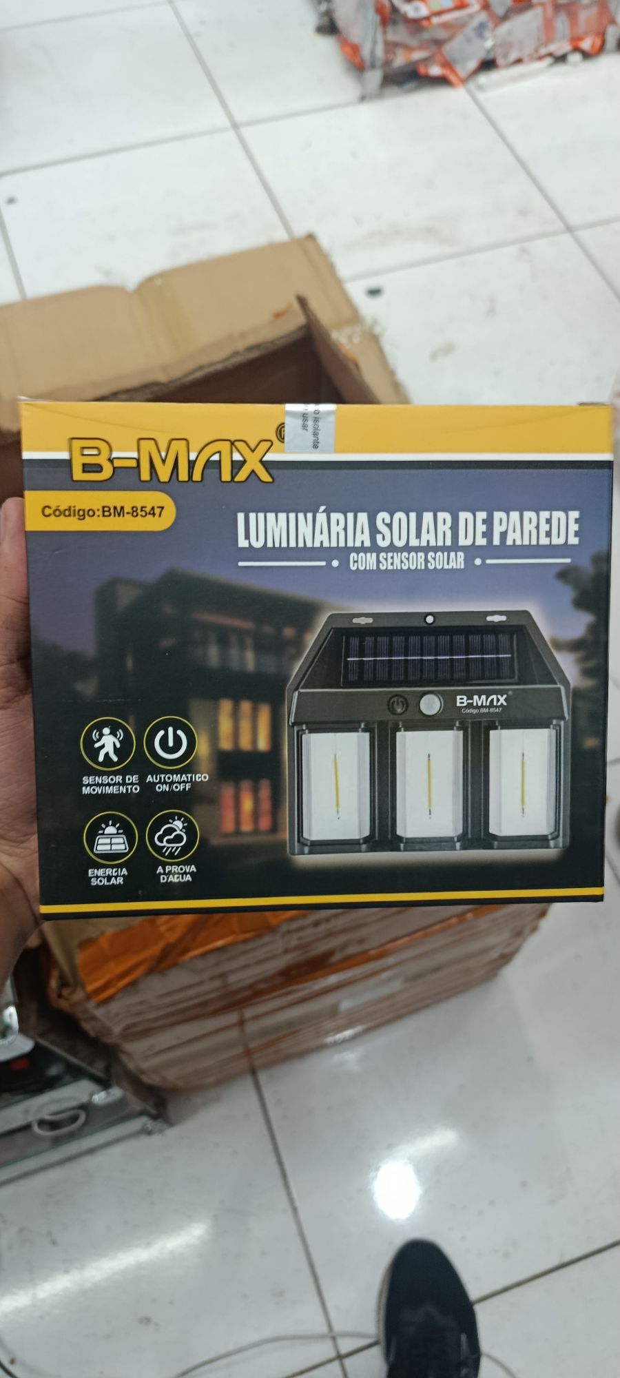 B-MAX 太阳能墙壁灯，带传感器，适合户外照明