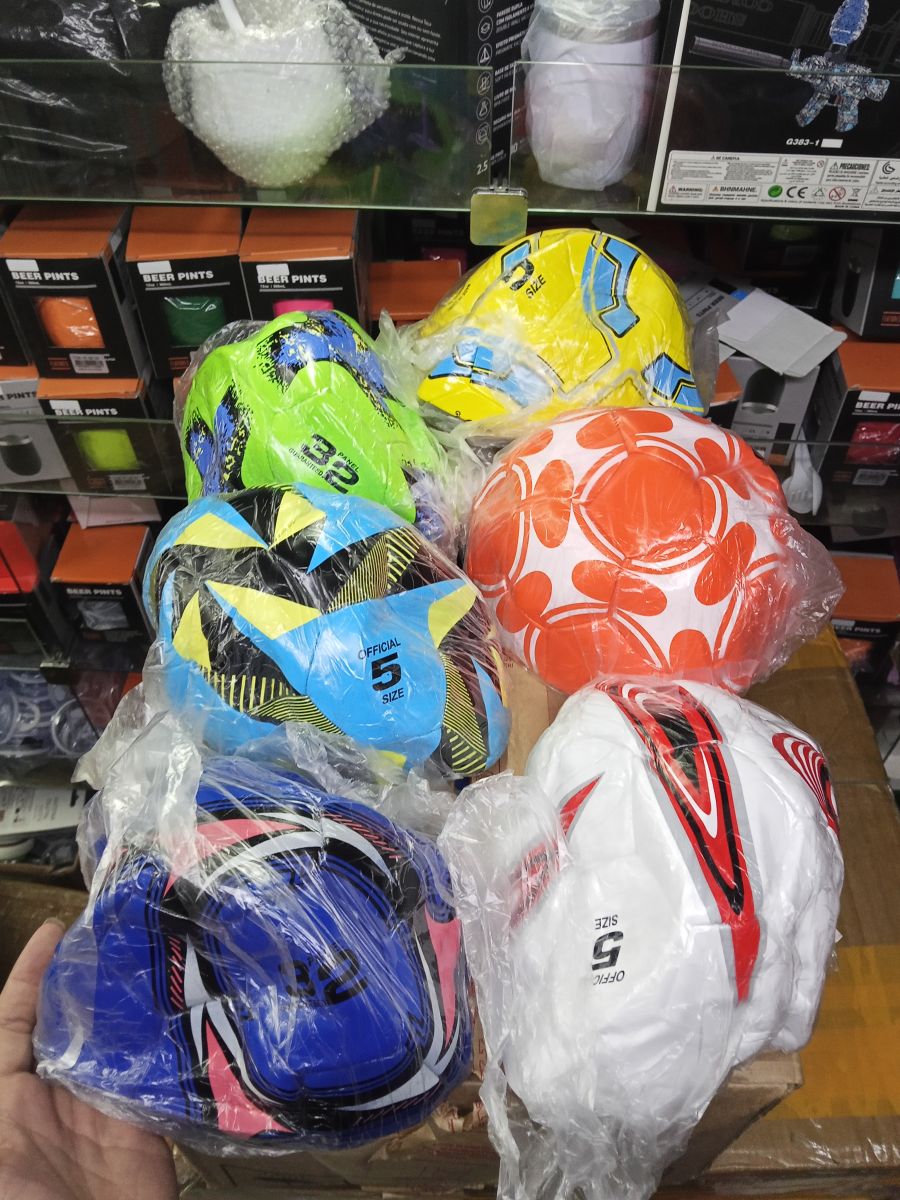 互动玩具 足球套装 8个装 多种颜色 适合儿童