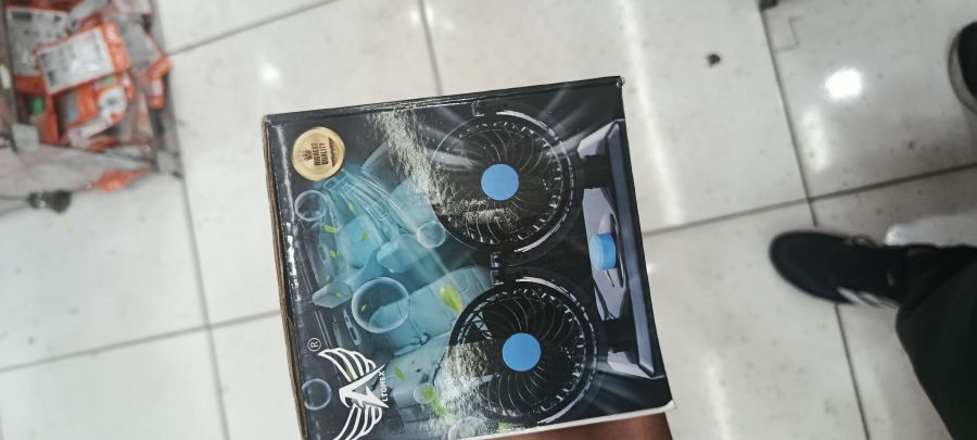 双头便携式风扇，100%电池供电，黑色，适合户外使用
