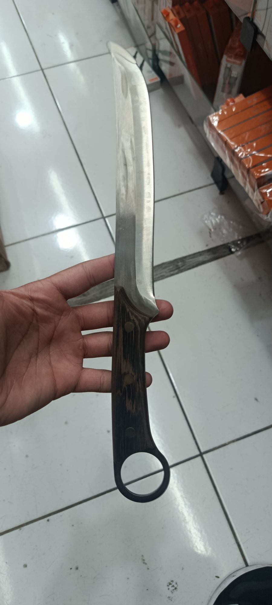 厨房刀具，锋利不锈钢刀，木柄，适合切割肉类，烹饪必备
