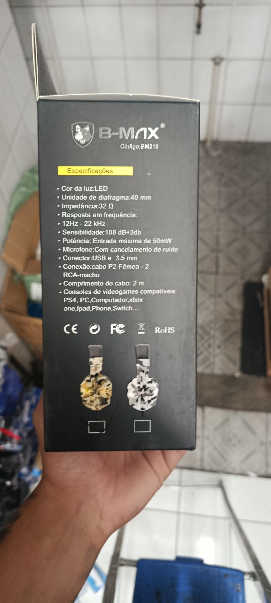 B-MAX游戏耳机，带LED灯，USB连接，音量控制，舒适佩戴