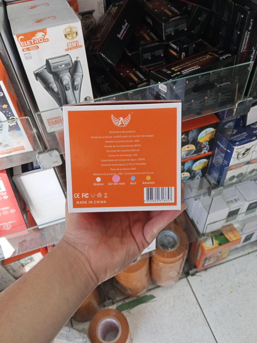 创意宇宙人加湿器，适合办公室和家居，双色可选