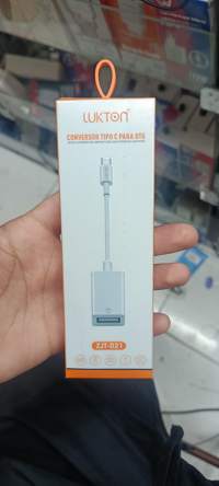 LUKTON OTG转换器，Type-C接口，型号ZJT-021，适用于手机和平板