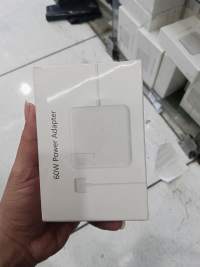 60W USB-C 快速充电头，适用于多种设备