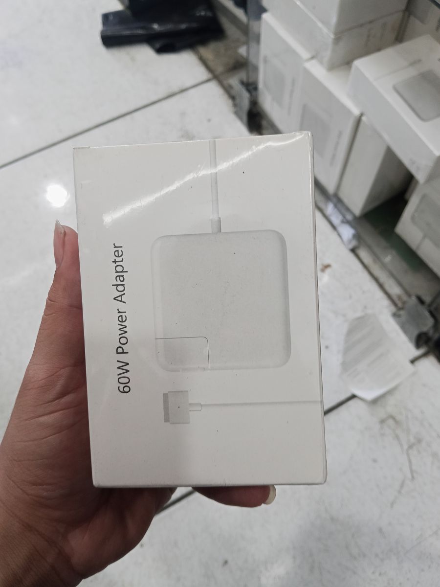 60W USB-C 快速充电头，适用于多种设备