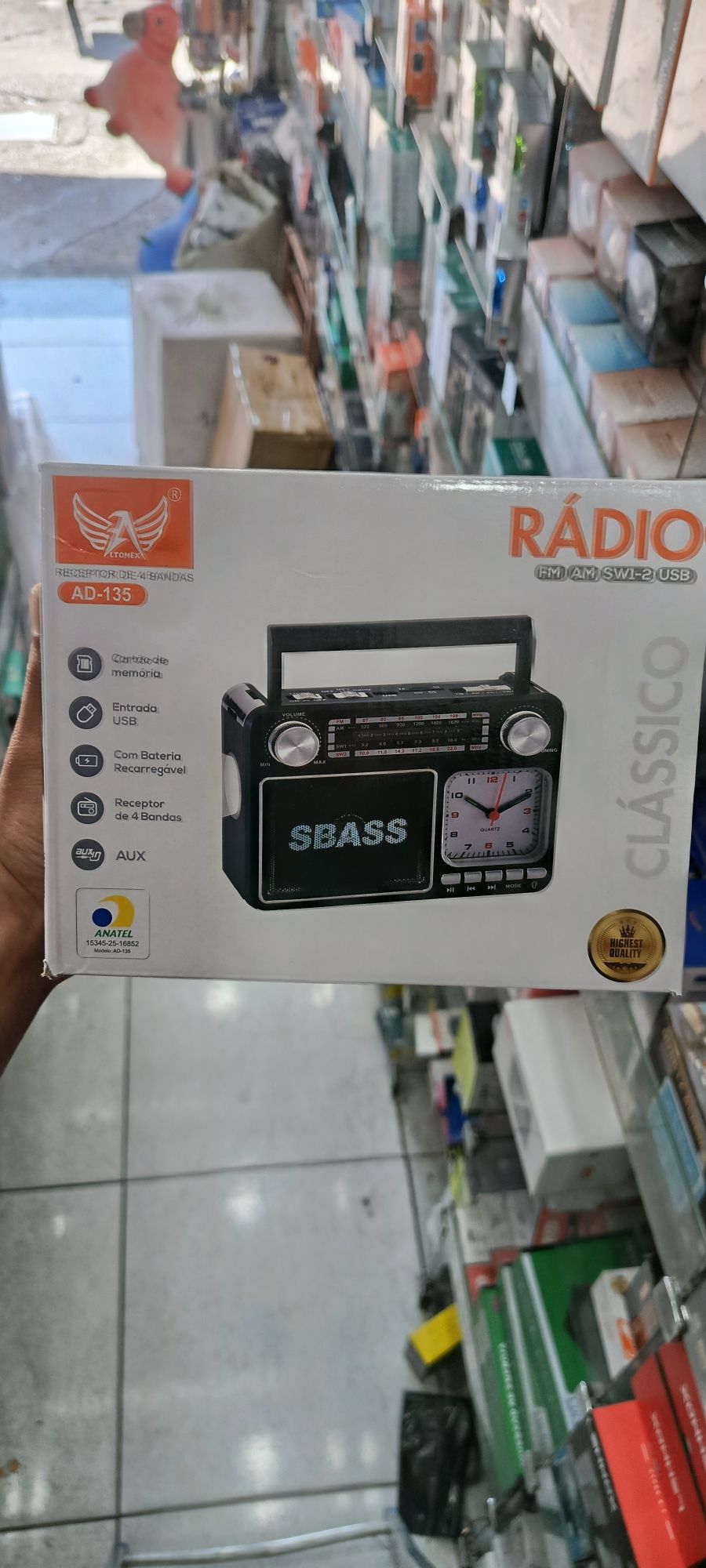 SBASS AD-135 收音机，经典设计，带时钟，便携式，黑色