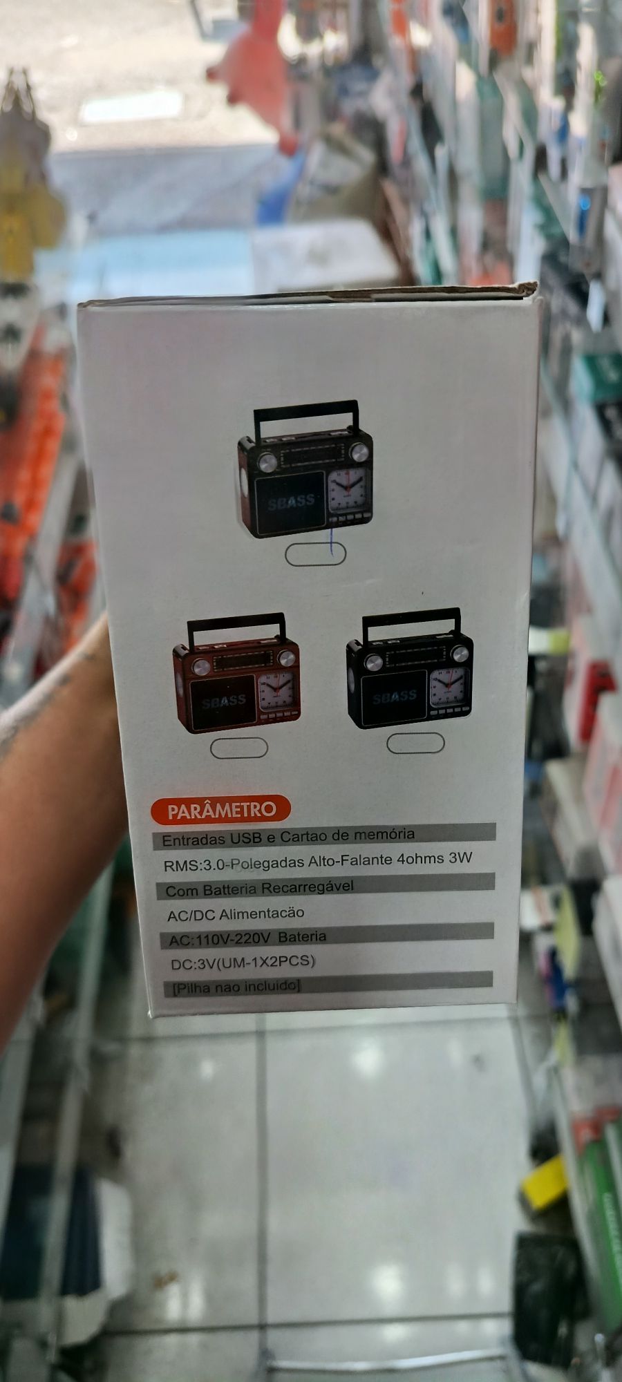 SBASS AD-135 收音机，经典设计，带时钟，便携式，黑色