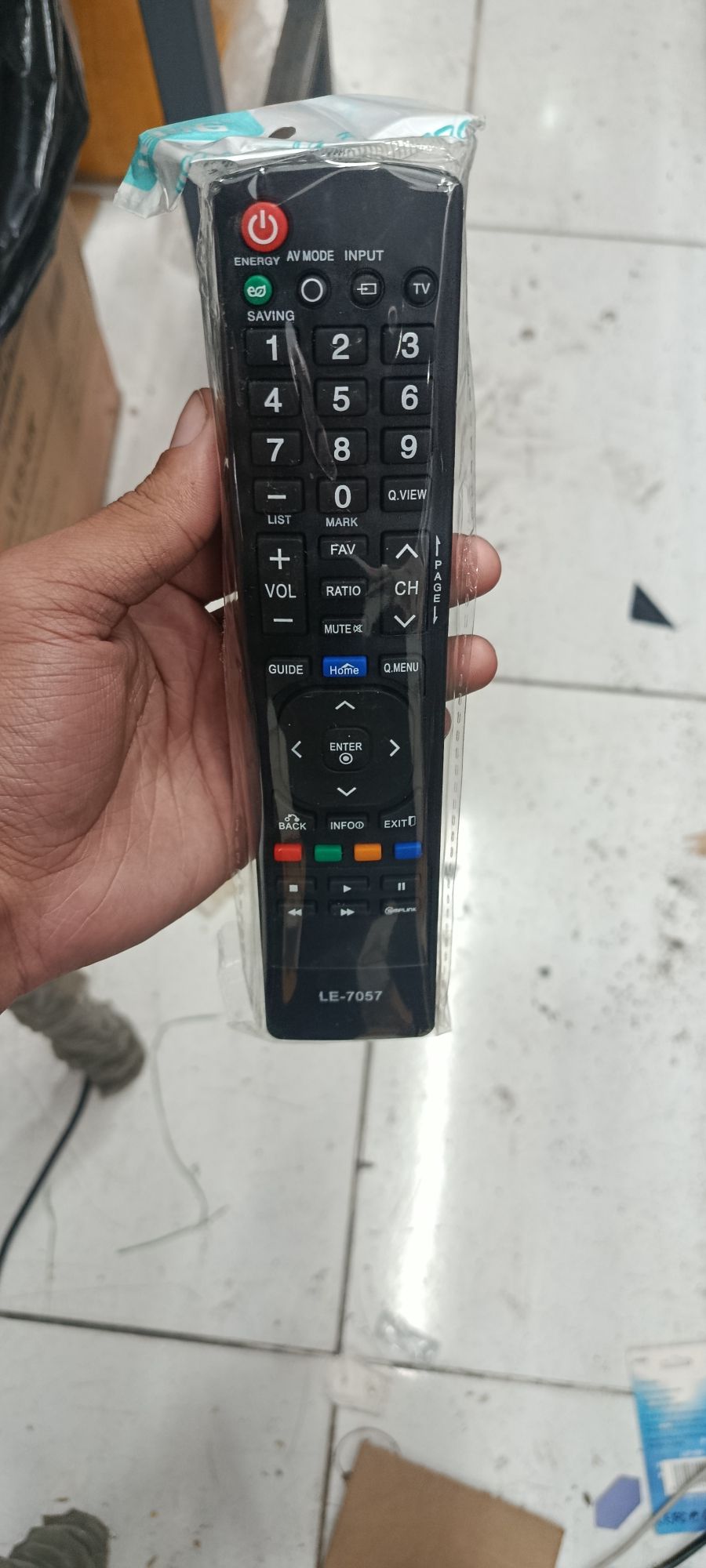 LE-7027遥控器，适用于多种设备，黑色，功能齐全