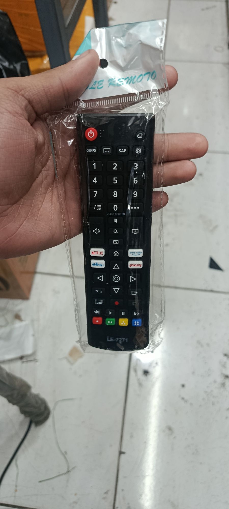 LE-7027遥控器，适用于多种设备，黑色，功能齐全