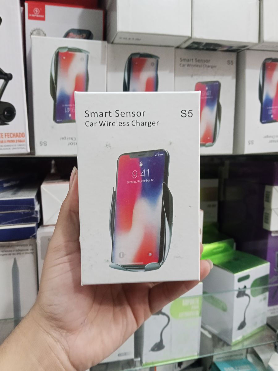智能传感器车载无线充电器 S5，适用于多种手机，方便快捷